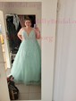Ball Gown V-neck Tulle Prom Dresses With Appliques