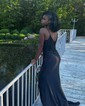 Mermaid V-neck Glitter Prom Dresses With Appliques