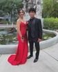 Mermaid V-neck Glitter Prom Dresses With Appliques