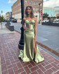 Sheath/Column Strapless Satin Cut Out Prom Dresses With Ruched