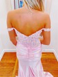 Sheath/Column Off-the-shoulder Satin Corset Prom Dresses With Appliques