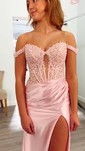 Sheath/Column Off-the-shoulder Satin Corset Prom Dresses With Appliques