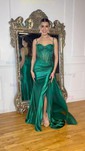 Sheath/Column Sweetheart Satin Corset Prom Dresses With Appliques