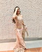 Mermaid V-neck Sparkly Sequin Prom Dresses With Appliques