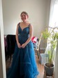 Ball Gown V-neck Tulle Prom Dresses With Appliques