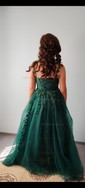 Ball Gown V-neck Tulle Prom Dresses With Appliques