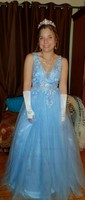 Princess V-neck Backless Tulle Prom Dresses With Appliques