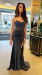 Sheath/Column Strapless Satin Corset Prom Dresses With Beading