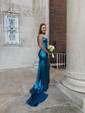 Sheath/Column Strapless Metallic Prom Dresses With Ruched