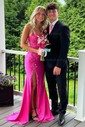 Sheath/Column Scoop Neck Satin Prom Dresses With Appliques