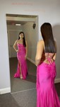 Sheath/Column Scoop Neck Satin Prom Dresses With Appliques