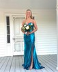 Sheath/Column Strapless Metallic Prom Dresses With Ruched
