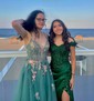 Ball Gown V-neck Tulle Prom Dresses With Appliques