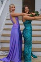 Sheath/Column V-neck Glitter Backless Prom Dresses With Appliques