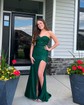 Sheath/Column Strapless Glitter Prom Dresses With Appliques