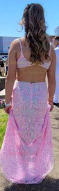 Sheath/Column V-neck Cut Out Sparkly Sequin Prom Dresses