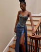 Sheath/Column Sweetheart Satin Corset Prom Dresses With Appliques
