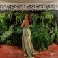 Sheath/Column Sweetheart Satin Corset Prom Dresses With Appliques