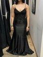 Mermaid V-neck Glitter Corset Prom Dresses With Appliques