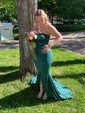 Sheath/Column Sweep Train V-neck Stretch Crepe Split Front Prom Dresses
