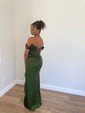 Sheath/Column Off-the-shoulder Stretch Crepe Floor-length Prom Dresses With Ruffles