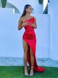 Sheath/Column Strapless Satin Prom Dresses With Ruched