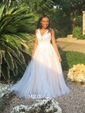 Princess V-neck Tulle Floor-length Appliques Lace Prom Dresses