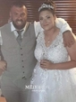 Ball Gown/Princess V-neck Tulle Court Train Wedding Dresses With Appliques Lace