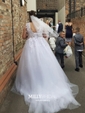 Ball Gown V-neck Tulle Court Train Wedding Dresses With Appliques Lace