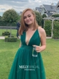 Black A-line V-neck Floor-length Tulle Prom Dresses With Split