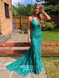 Trumpet/Mermaid Sweep Train V-neck Lace Prom Dresses