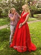 Ball Gown V-neck Floor-length Tulle Prom Dresses With Appliques
