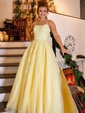 Ball Gown/Princess Sweep Train Scoop Neck Tulle Appliques Lace Prom Dresses