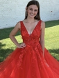 Ball Gown/Princess Sweep Train V-neck Tulle Appliques Lace Prom Dresses