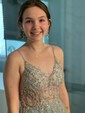 Ball Gown V-neck Tulle Prom Dresses With Appliques