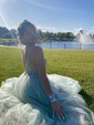 Ball Gown V-neck Tulle Prom Dresses With Appliques