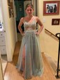 Ball Gown V-neck Tulle Prom Dresses With Appliques