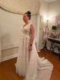 Ball Gown V-neck Tulle Court Train Wedding Dresses With Appliques Lace