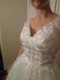 Ball Gown V-neck Tulle Sweep Train Wedding Dresses With Appliques Lace