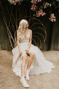 Ball Gown/Princess V-neck Tulle Sweep Train Wedding Dresses With Appliques Lace