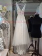 Ball Gown V-neck Tulle Sweep Train Wedding Dresses With Appliques Lace