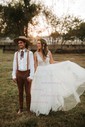 Ball Gown/Princess V-neck Tulle Sweep Train Wedding Dresses With Appliques Lace