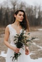 Ball Gown/Princess V-neck Lace Tulle Floor-length Wedding Dresses With Buttons