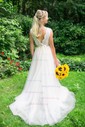 Ball Gown/Princess V-neck Lace Tulle Floor-length Wedding Dresses With Buttons