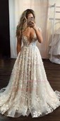 Ball Gown V-neck Tulle Sweep Train Wedding Dresses With Appliques Lace