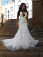 Trumpet/Mermaid V-neck Tulle Sweep Train Wedding Dresses With Appliques Lace