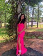 Sheath/Column V-neck Sparkly Velvet Sequin Prom Dresses