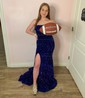 Sheath/Column Strapless Sparkly Velvet Sequin Prom Dresses