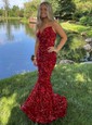 Trumpet/Mermaid Floor-length V-neck Velvet Sequins Prom Dresses