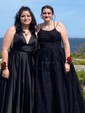 Ball Gown Scoop Neck Tulle Prom Dresses With Appliques